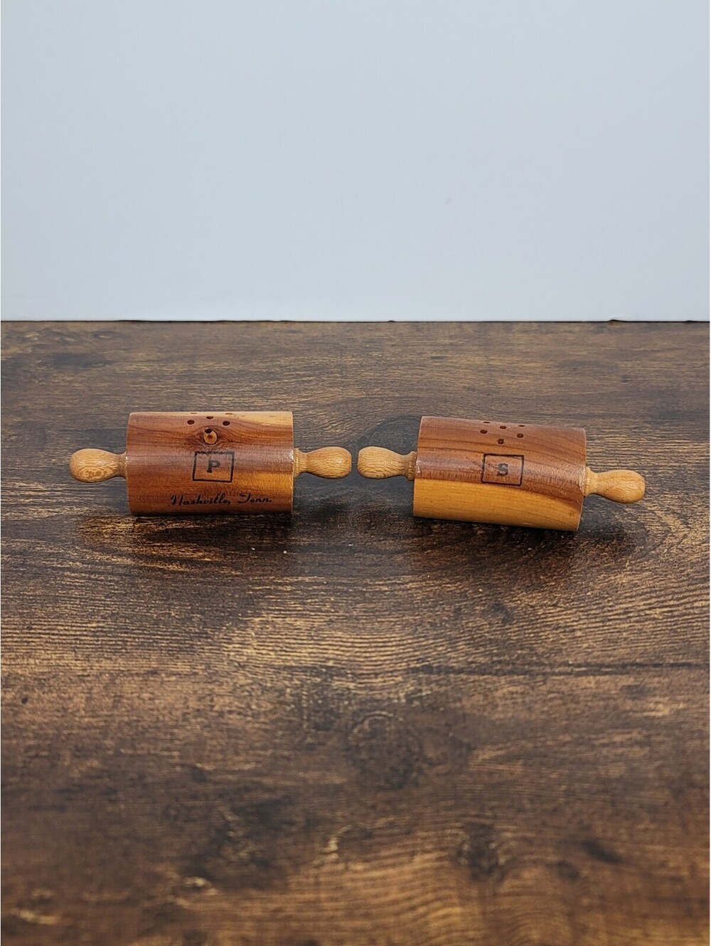 Wood Vintage Rolling Pin Salt And Pepper Shaker Set Souvenirs MCM Baker Kitsch